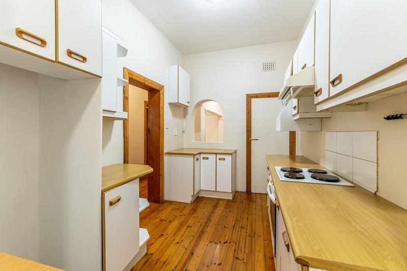 2 Bedroom Property for Sale in Vredehoek Western Cape